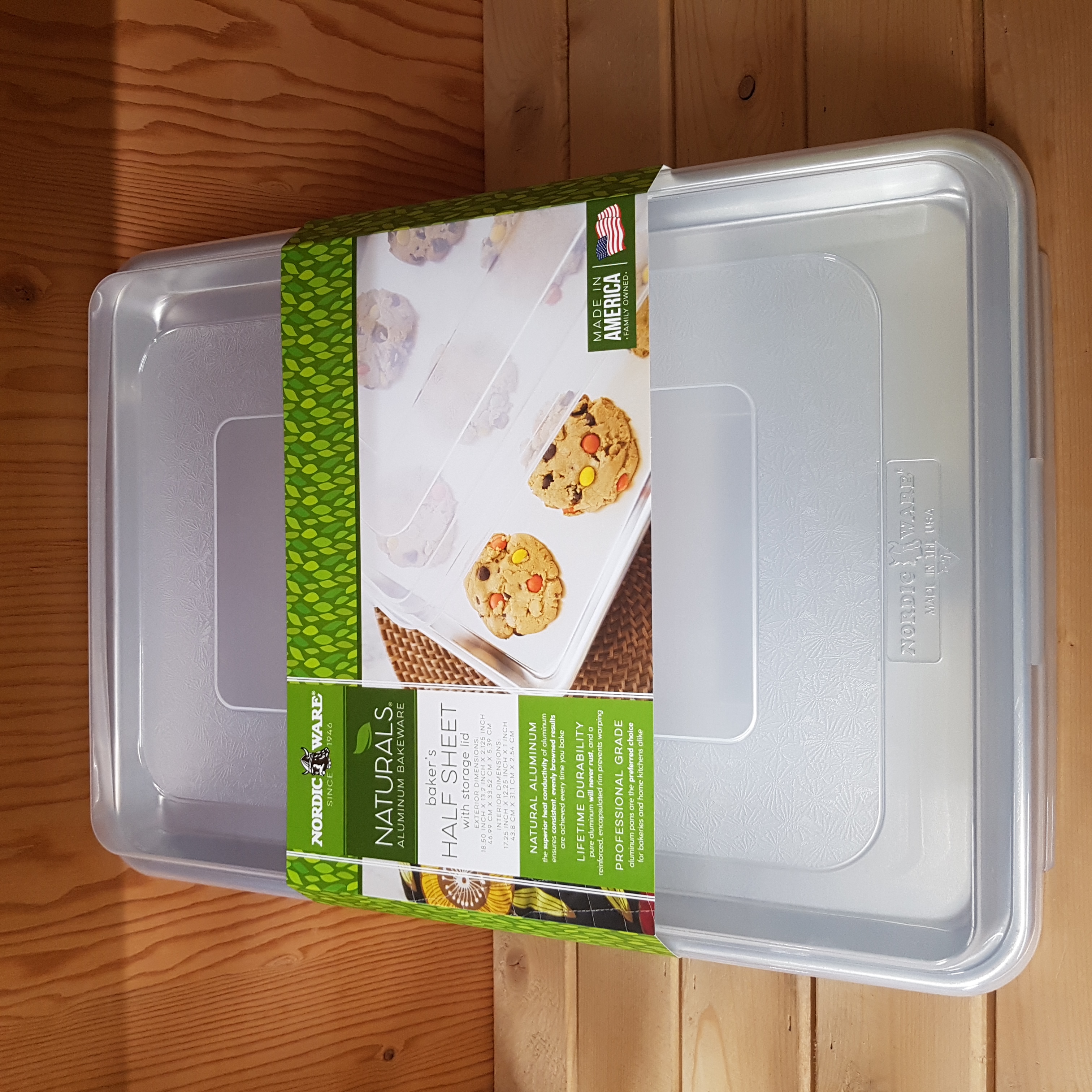 Naturals® Baker's Half Sheet with Lid, Aluminum Baking Sheet